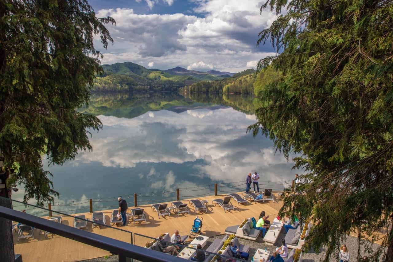 Adventure Lake Resort - Simared Бая-Маре Экстерьер фото